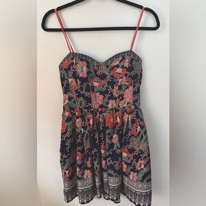 Adorable floral dress! NWT 🩵